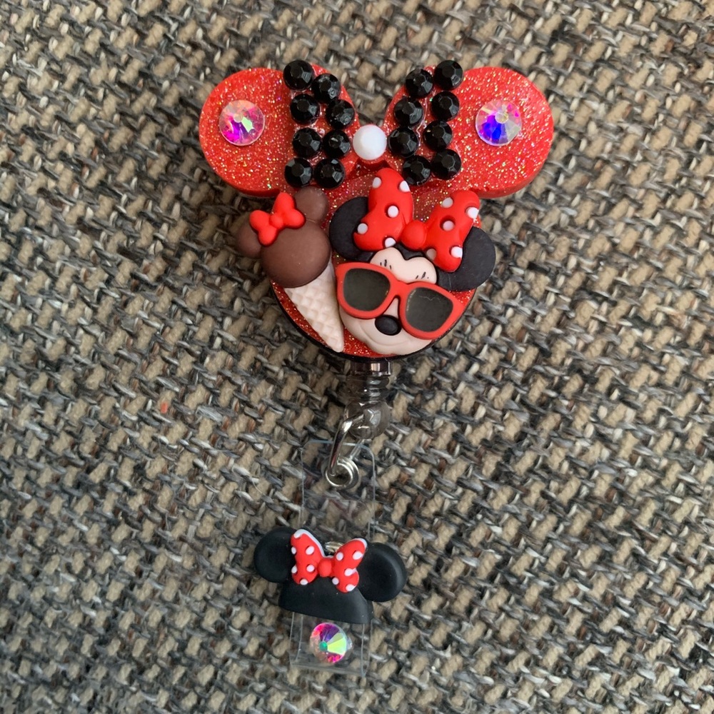 Minnie Mouse summer